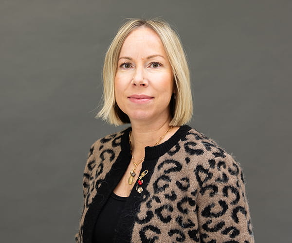 Carolyn Main, Medicine Hat College